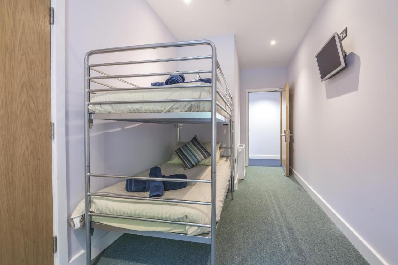 No 3 Ocean Cabins Bunk Bed - Saundersfoot Harbour מראה חיצוני תמונה